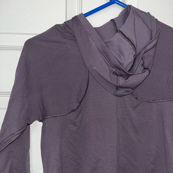 Athleta Long Sleeve - Picture 2 of 7